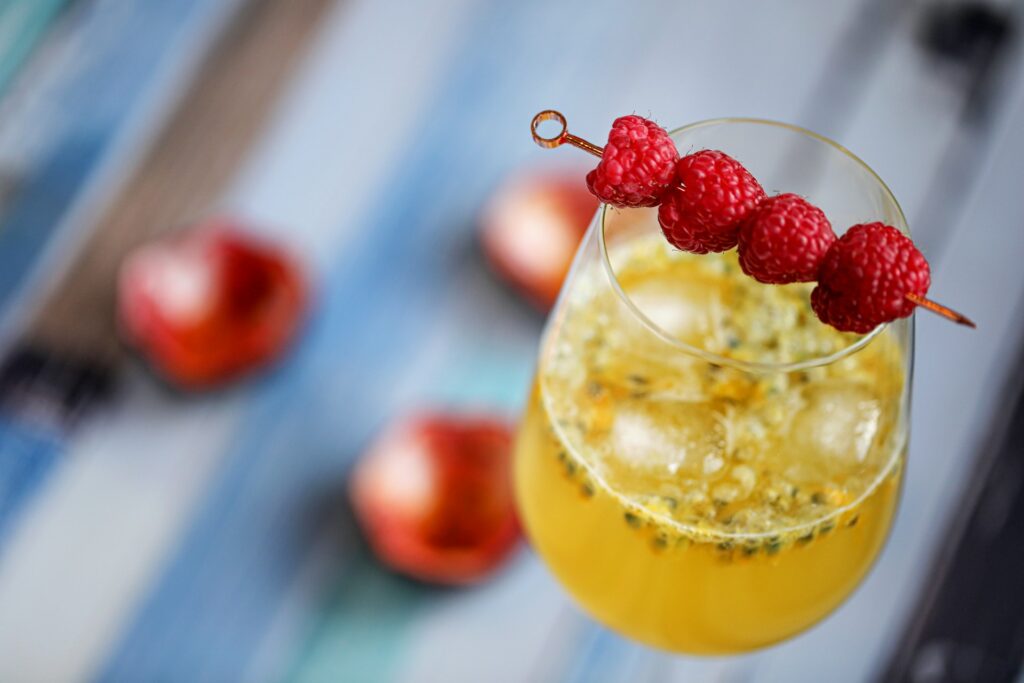 7 Kreasi Minuman Tropical Segar yang Bikin Nagih