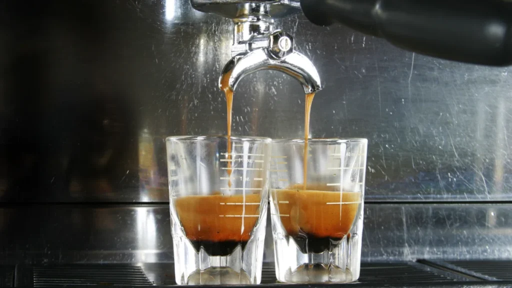 Cara Bikin Minuman Diet Ala Kafe Tapi Hemat